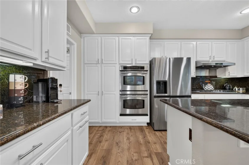 42111 Majestic Court photo 23