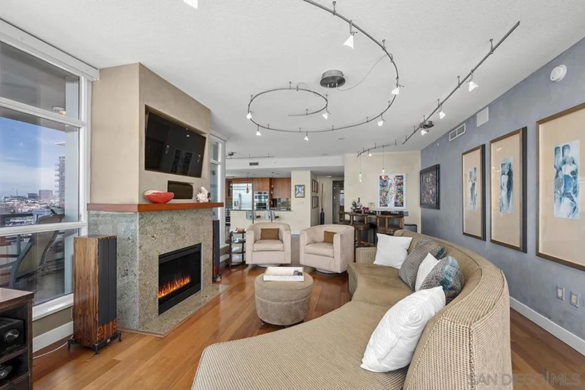 1205 Pacific Hwy #3101 photo 25