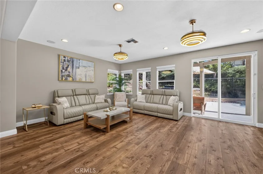 42111 Majestic Court photo 26