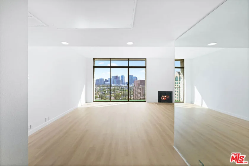 10535 Wilshire Boulevard #1803 photo 5