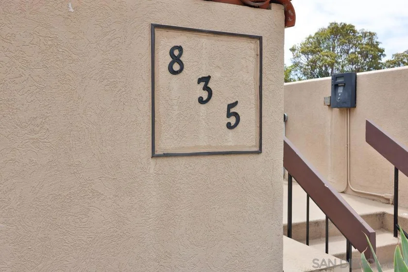 835 D Avenue #4 photo 6