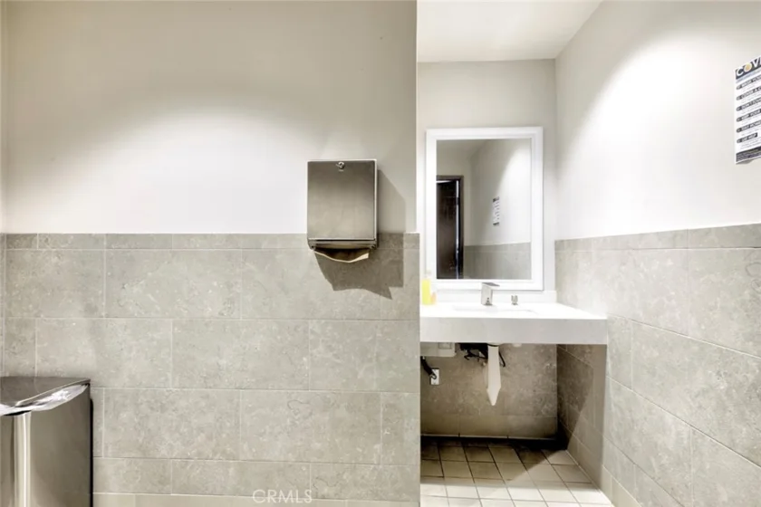 5334 Lindley Avenue #337 photo 20