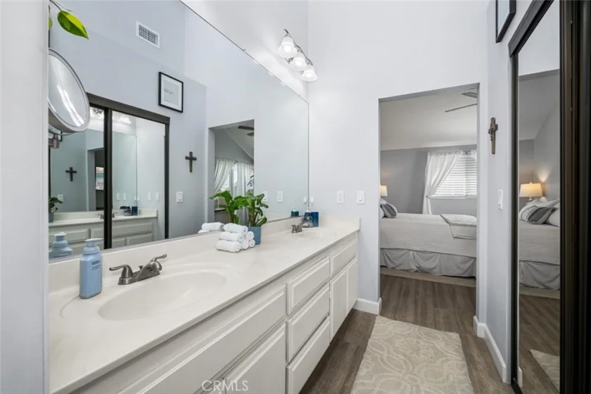 5588 Orange Avenue photo 39