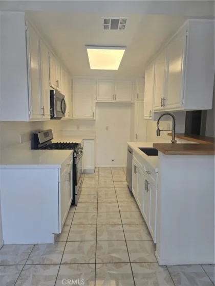 14520 Plummer #5 photo 8