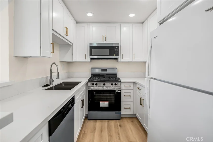5620 Yolanda Avenue #214 photo 7