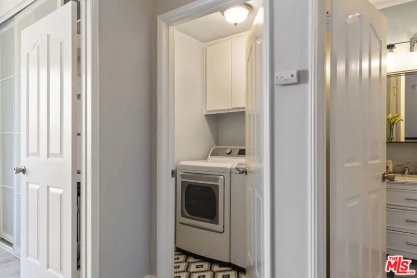 5848 W Olympic Boulevard #102 photo 37