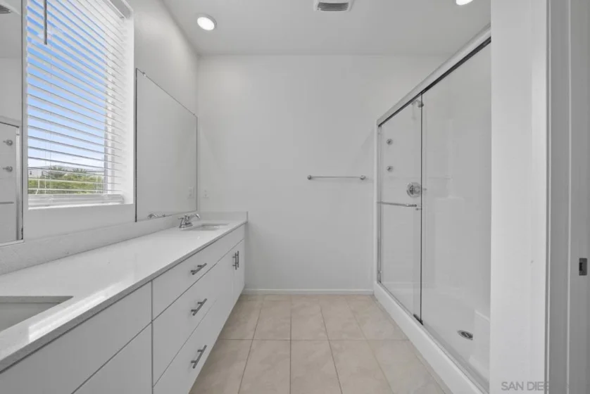 5223 Surfwalk Way #111 photo 17