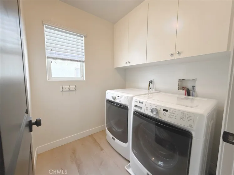 28910 Newport photo 30