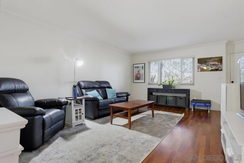 1451 N Broadway #B photo 32