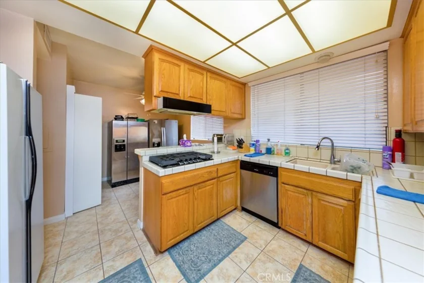5310 Zelzah Unit 114 photo 6