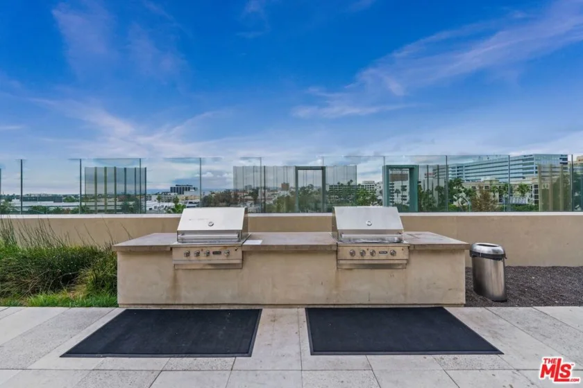 889 Francisco Street #1508 photo 22