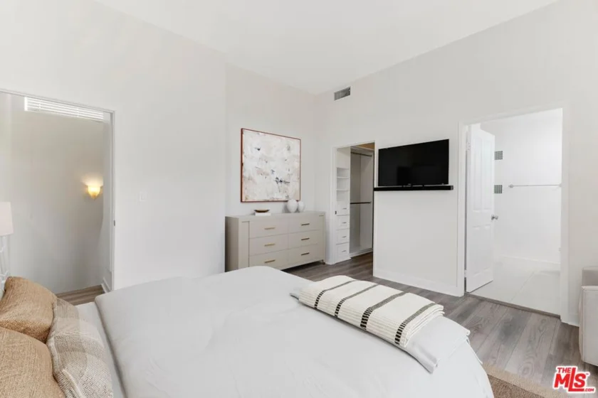 2550 S Centinela Avenue #106 photo 16