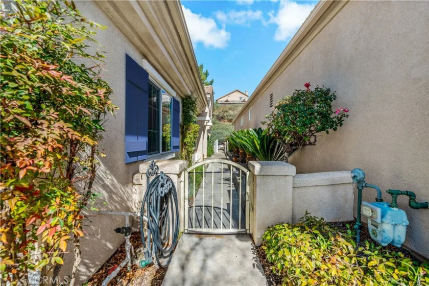 24172 Calle Artino photo 3