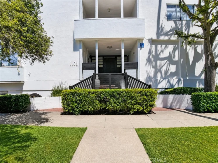 1101 Lincoln Boulevard #1A photo 3