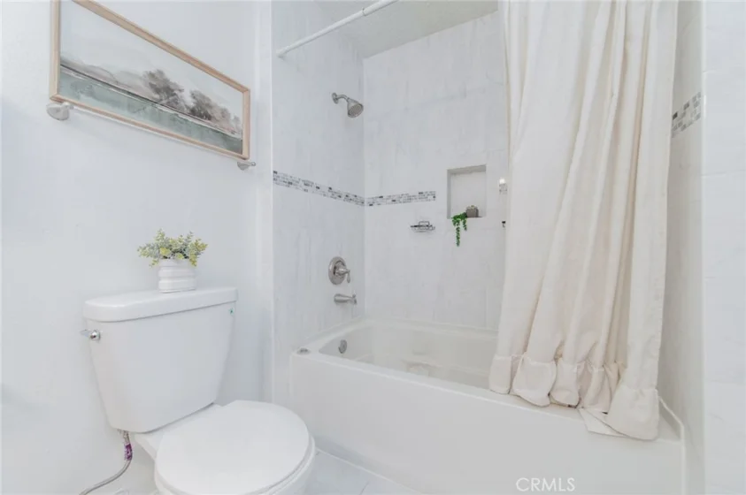 44 Fallbrook photo 17
