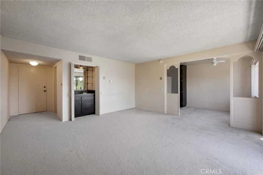 972 E California #307 photo 3