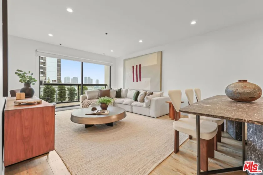 10724 Wilshire Boulevard #704 photo 1