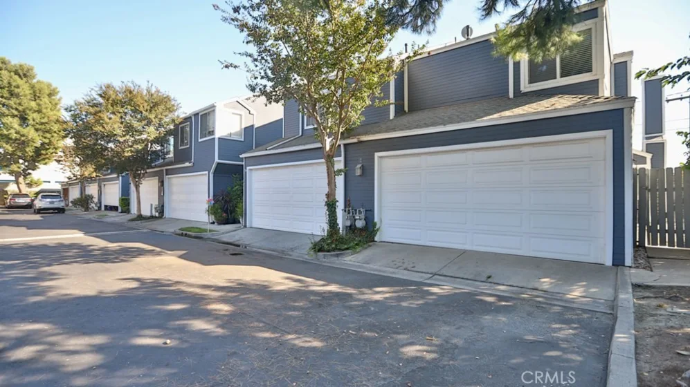 1501 Haven Lane photo 1