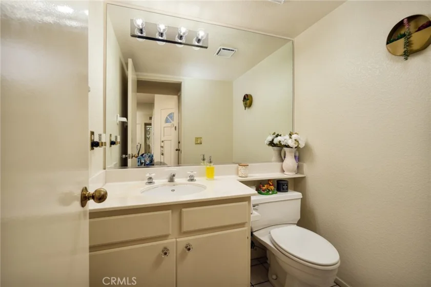 13576 Eucalyptus Street photo 9