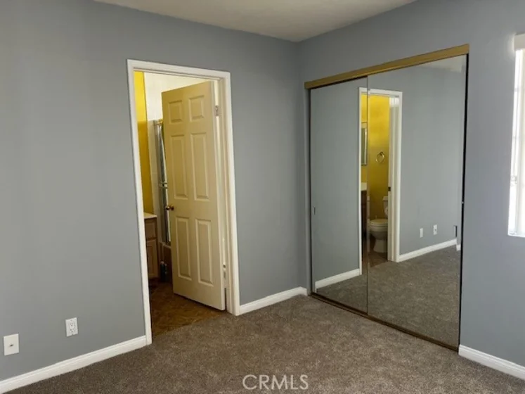 537 N Adams #212 photo 9