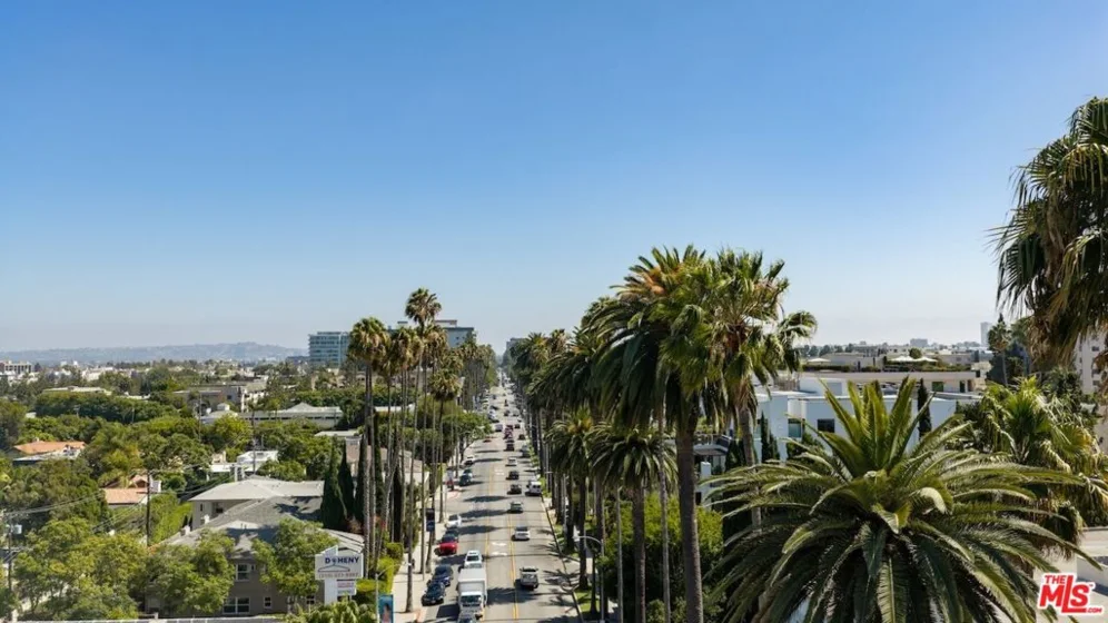 447 N Doheny Drive #101 photo 36