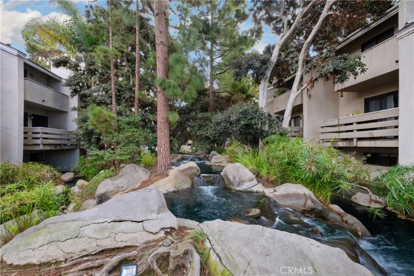 437 Bryson Springs photo 1