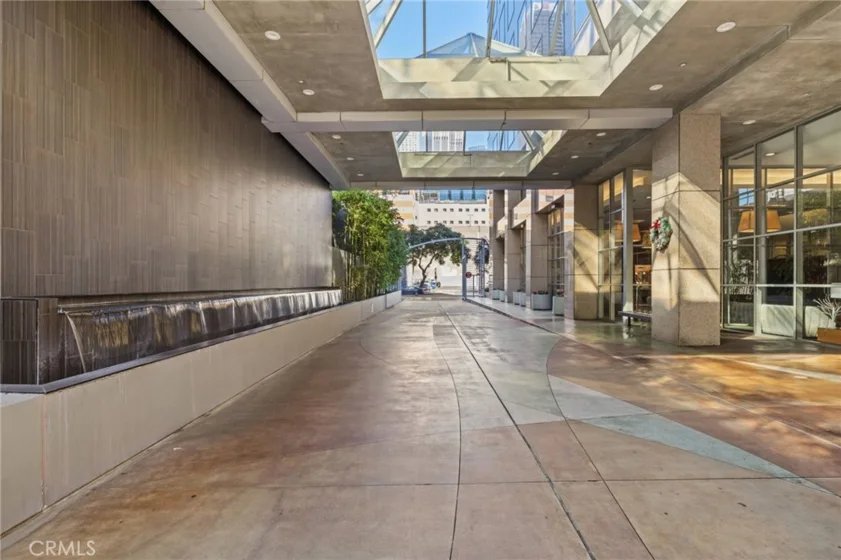 801 S Grand #1611 photo 14