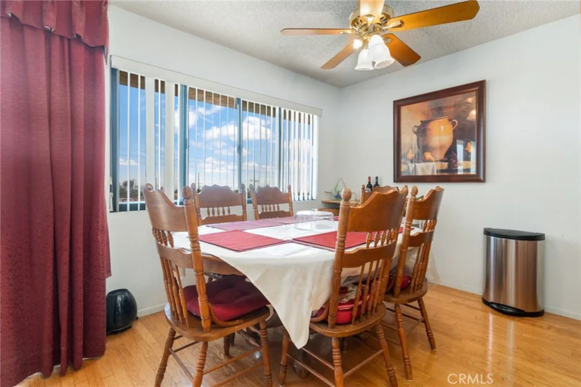 106 N Western #302 photo 4