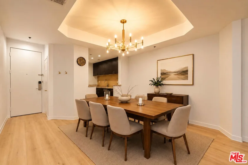 585 N Rossmore Avenue #209 photo 24
