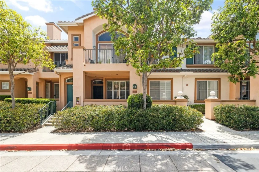 3204 Ladrillo Aisle photo 1
