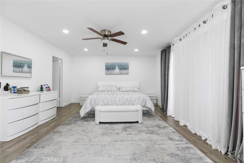 8801 Cedros Avenue #7 photo 21