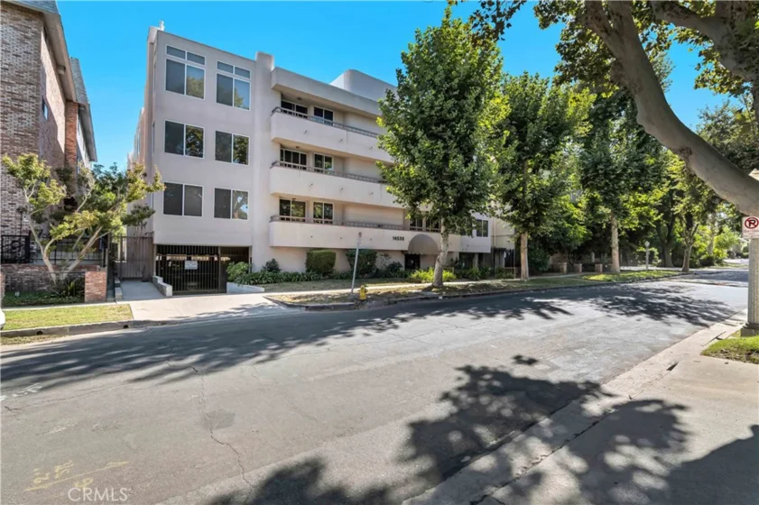 14530 Benefit Street #102 photo 6