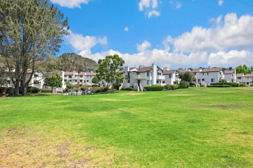 1242 River Glen Row #40 photo 20