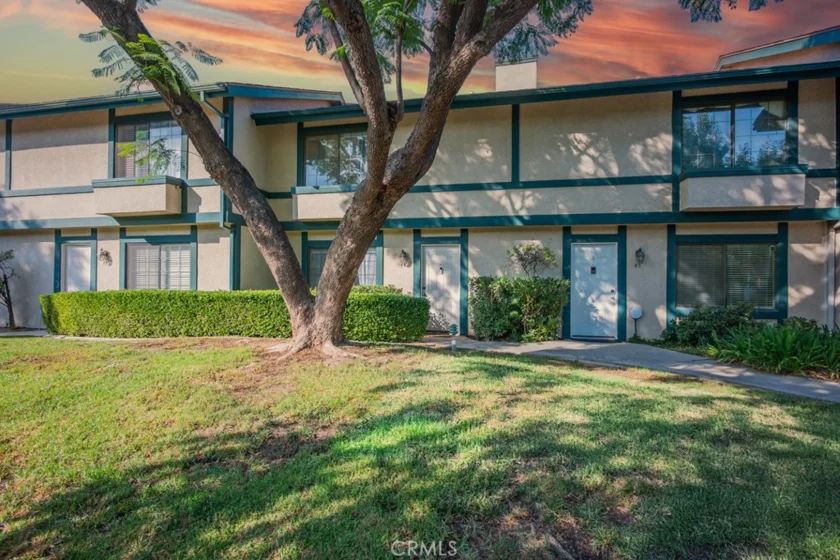 15230 Roxford Street #44 photo 1