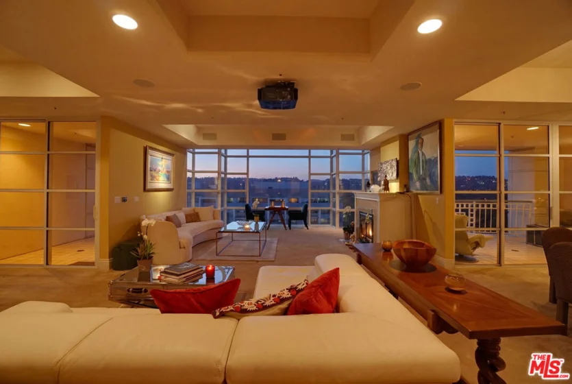 10380 Wilshire Boulevard #1501 photo 38