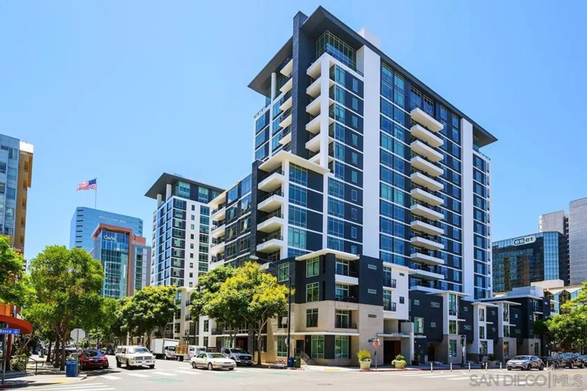 425 W Beech Street #1251 photo 17