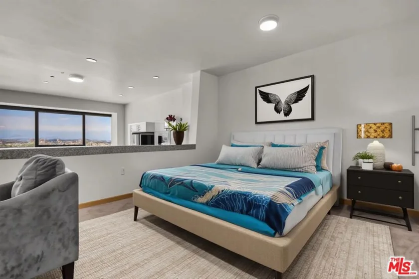 1100 Wilshire Boulevard #2605 photo 7