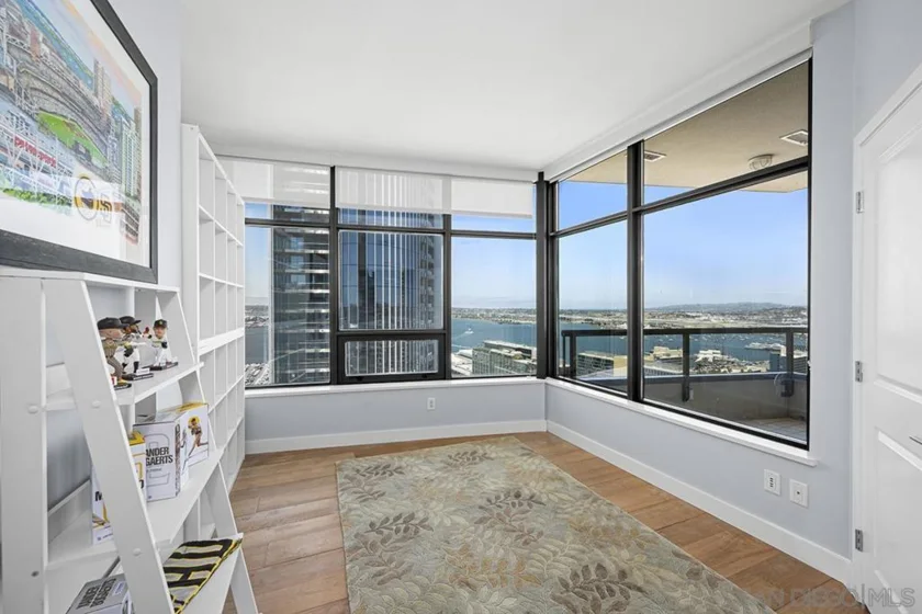 700 W E Street #2903 photo 38