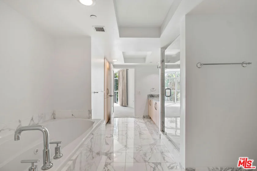 13650 Marina Pointe Drive #404 photo 12