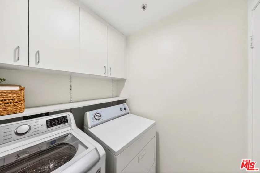 333 Westminster Avenue #402 photo 7