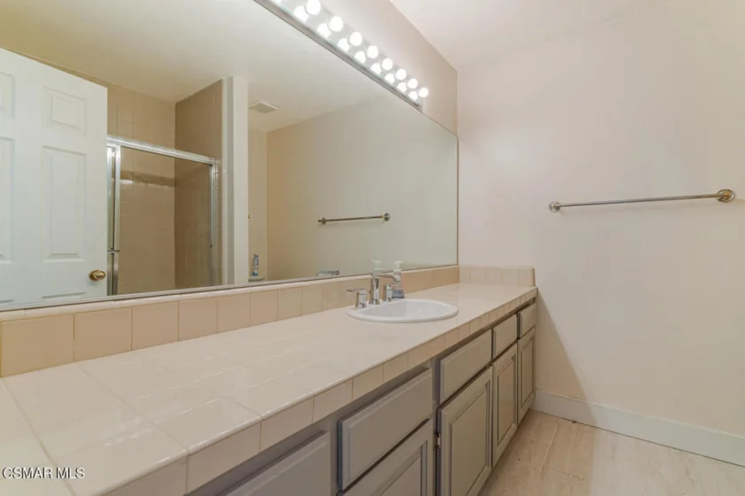 5200 White Oak Avenue #30 photo 20