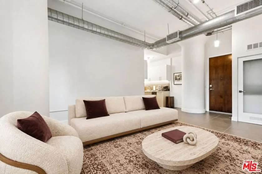 939 S Broadway #308 photo 12
