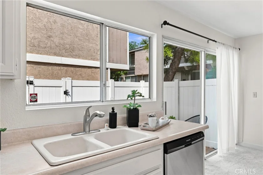 8437 El Arroyo photo 7