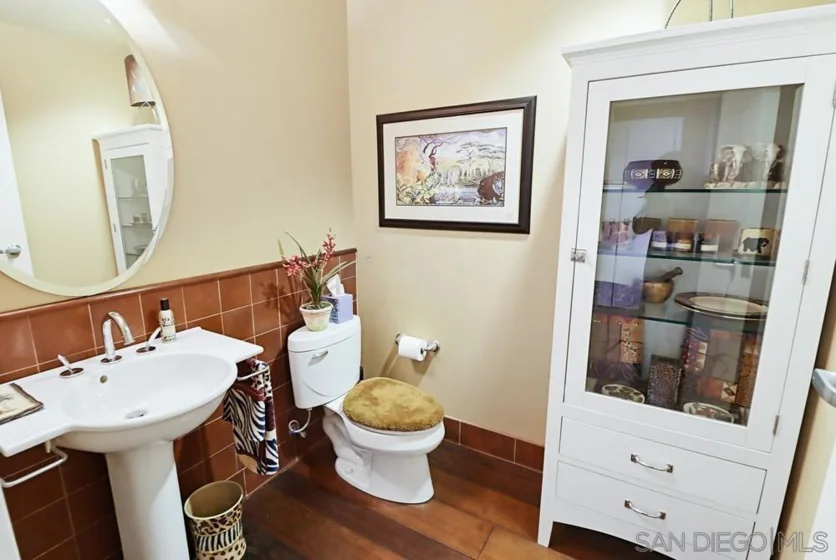 645 Front Street #1806 photo 17