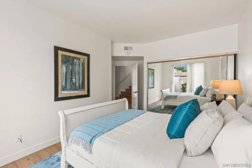 5437 La Jolla Boulevard photo 27