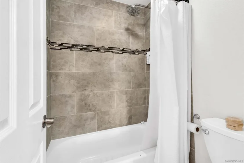 3030 Suncrest Drive #801 photo 5