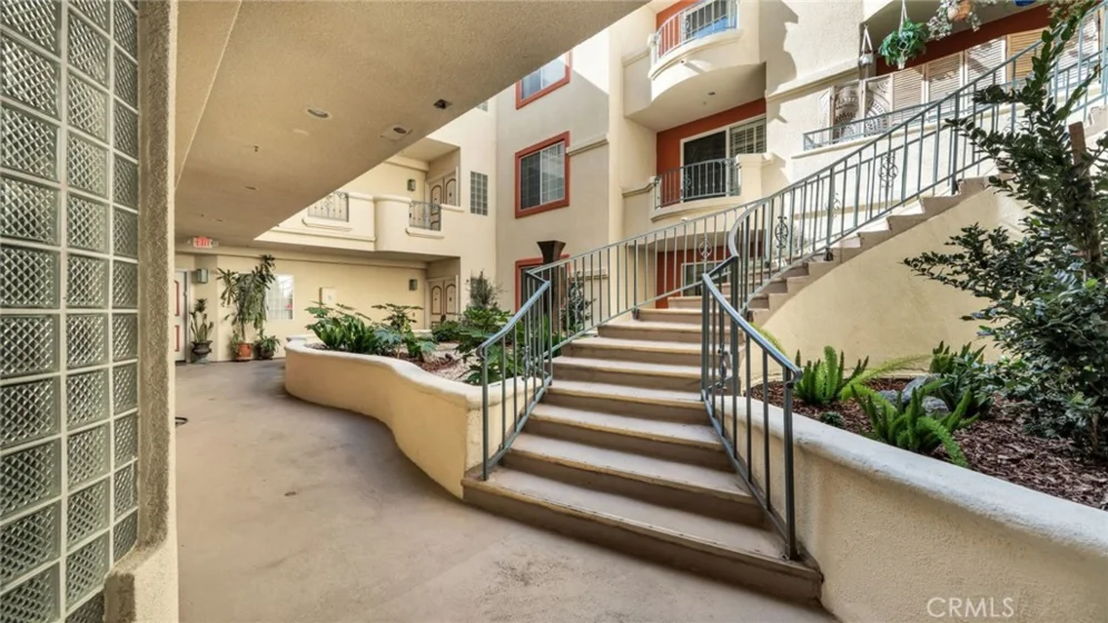 7218 Hillside Avenue #202 photo 28
