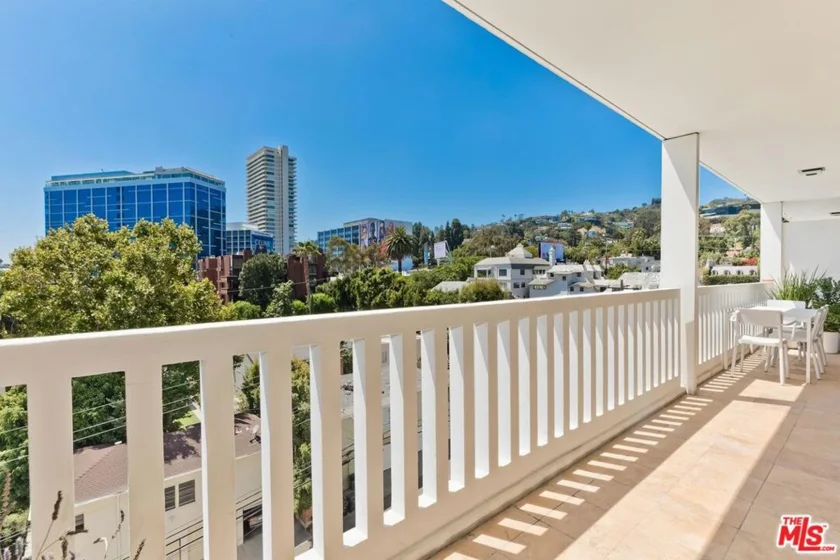 999 N Doheny Drive #601 photo 19