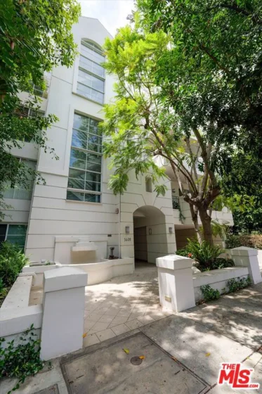 1401 S Bentley Avenue #202 photo 33
