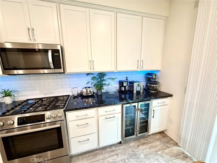 18449 W Mural photo 16